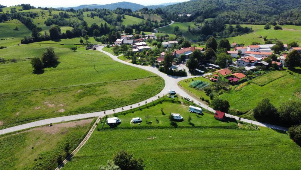 Hotel Ds Camping Grgar Zewnętrze zdjęcie